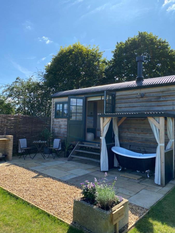 The Rabbit Warren Shepherd Hut Ketton Exteriér fotografie