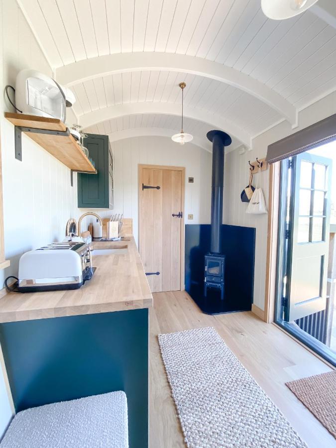 The Rabbit Warren Shepherd Hut Ketton Exteriér fotografie